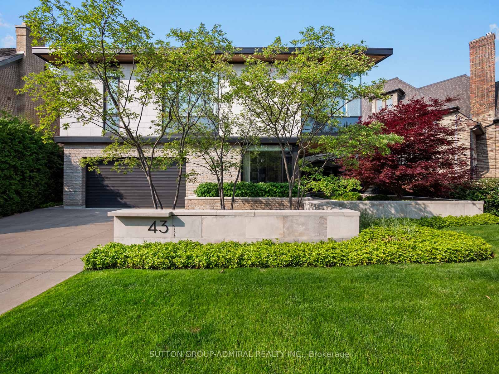 43 Hillholm Road