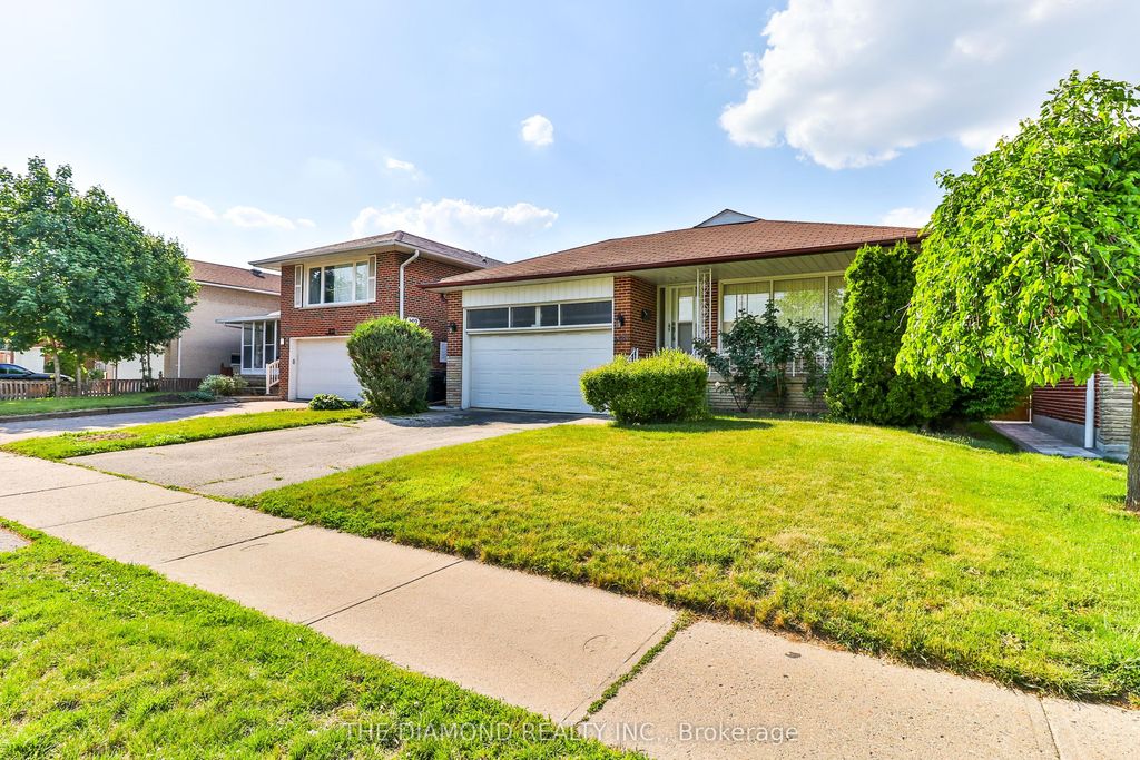 Photo of 100 Summitcrest Drive, Toronto, ON M9P 1H8 (MLS # W13161640)