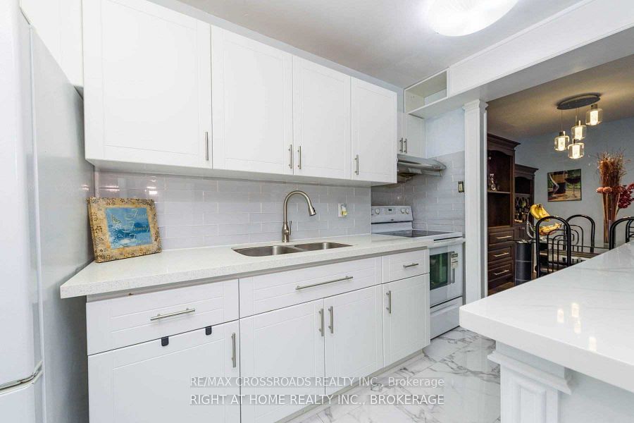 1624 Bloor Street 73