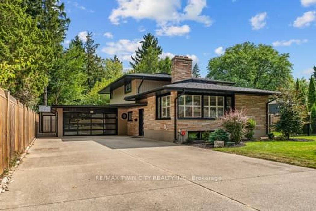 Photo of 10 Stymie Boulevard, Brantford, ON N3T 5K3 (MLS # X12777968)