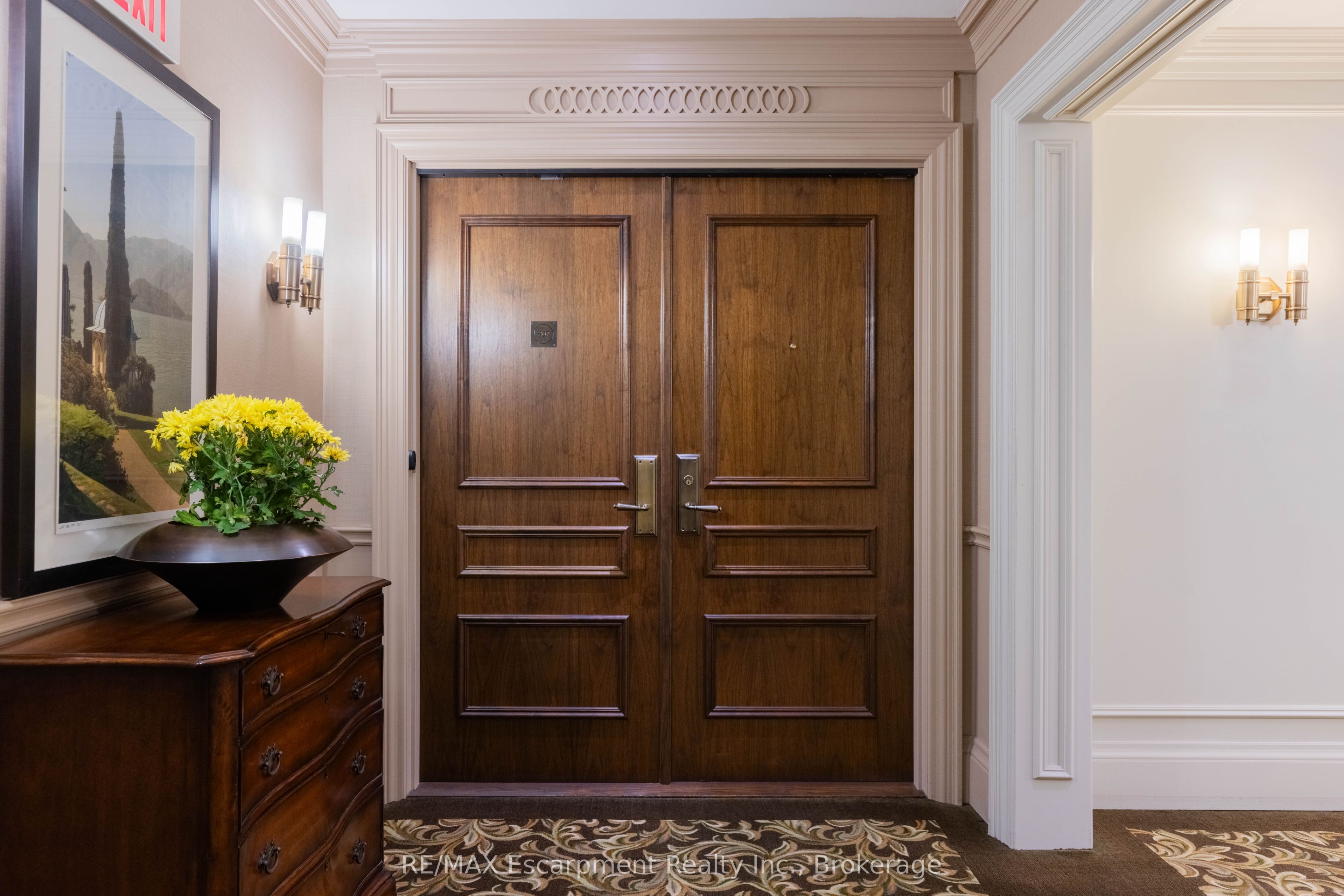 111 Forsythe Street 807