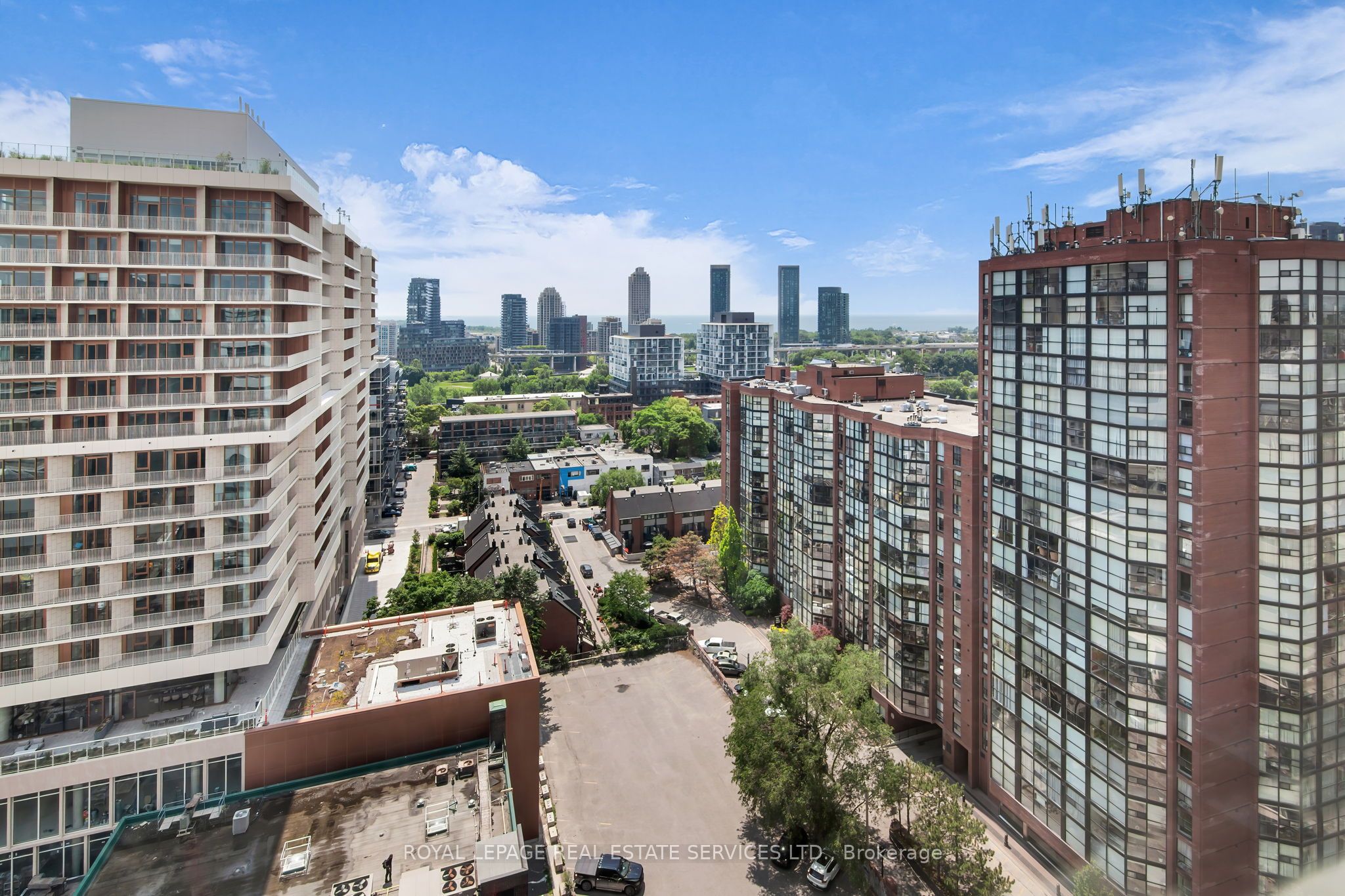 700 King Street W PH13