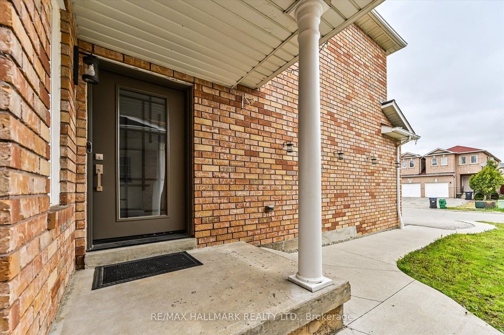 Photo of 5936 Candlebrook Court, Mississauga, ON L5V 2V5 (MLS # W13158870)