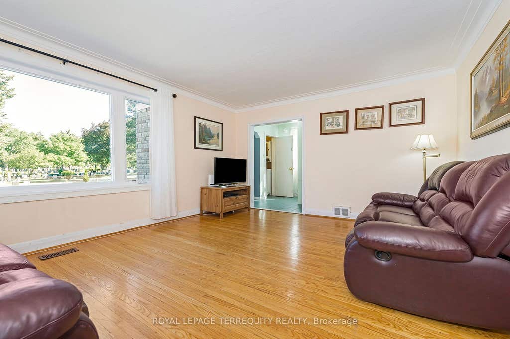 Photo of 2307 Lawrence Avenue W, Toronto, ON M9P 2A7 (MLS # W13694344)