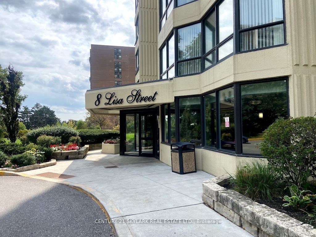 Photo of 8 Lisa Street #706, Brampton, ON L6Y 3V1 (MLS # W13022414)