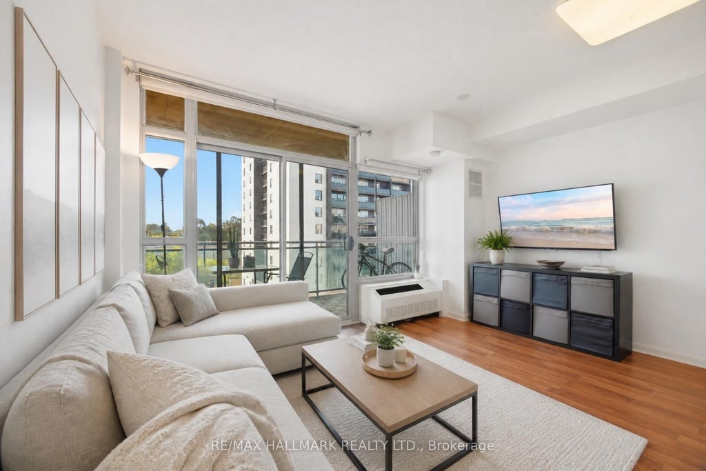 Photo of 2464 Weston Road #505, Toronto, ON M9N 2A2 (MLS # W13812424)