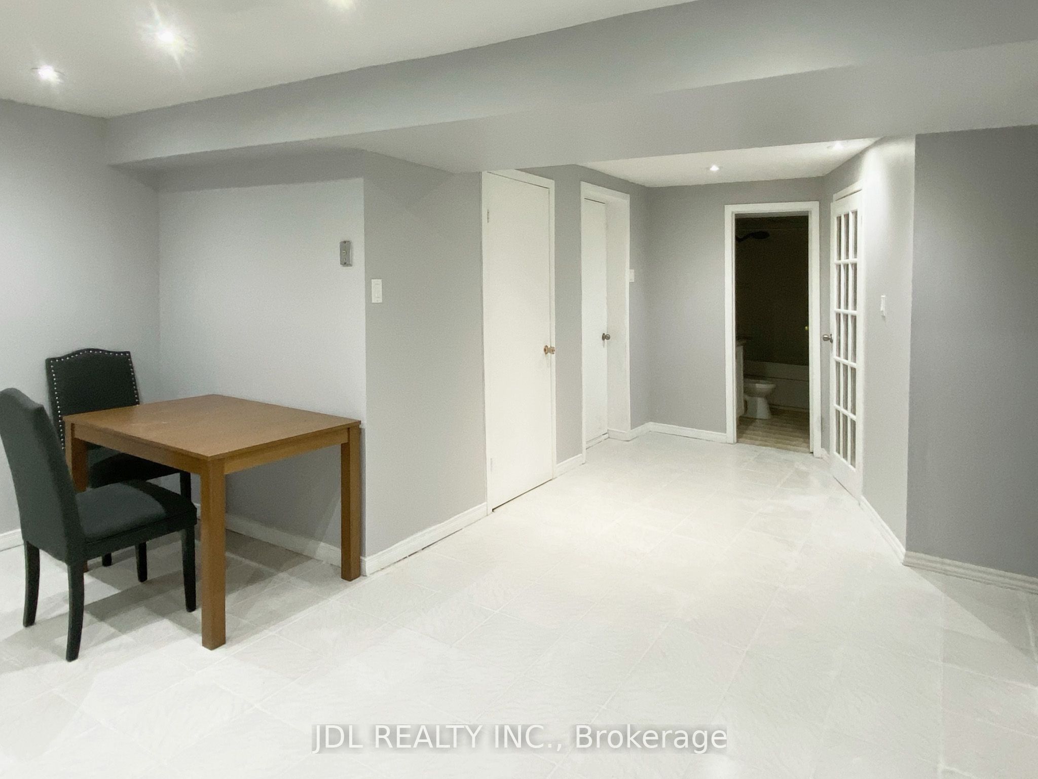 84 Adrian Crescent Basement Apartment