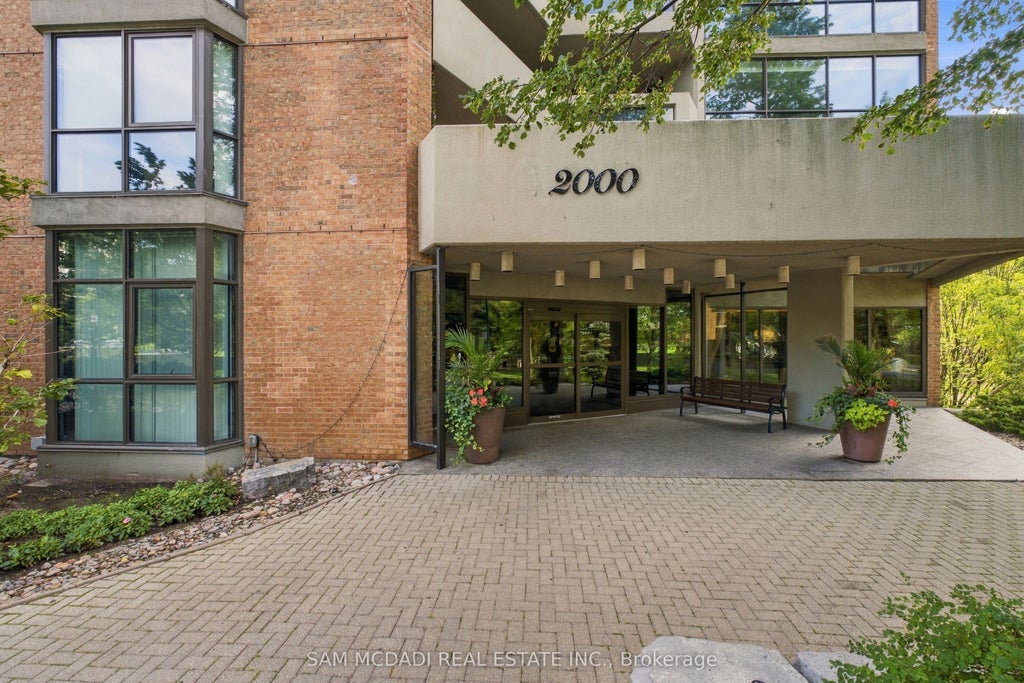 Photo of 2000 Islington Avenue #2009, Toronto, ON M9P 3S7 (MLS # W13803828)