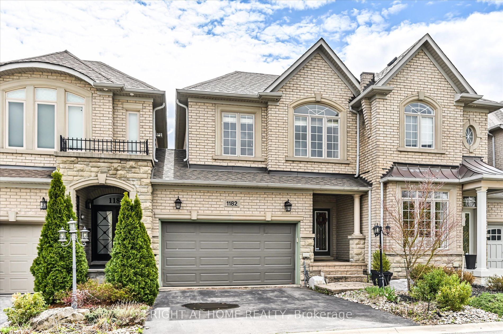 1182 Woodington Lane