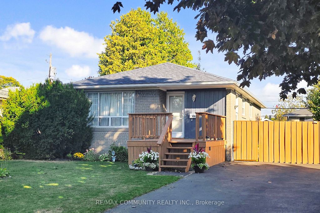 Photo of 855 Zator Avenue, Pickering, ON L1W 1Y2 (MLS # E12395529)
