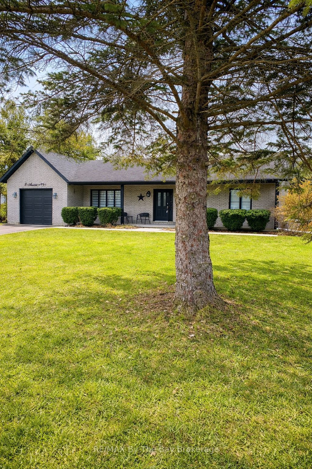 Photo of 8 Azores Place, Wasaga Beach, ON L9Z 1K9 (MLS # S12744712)