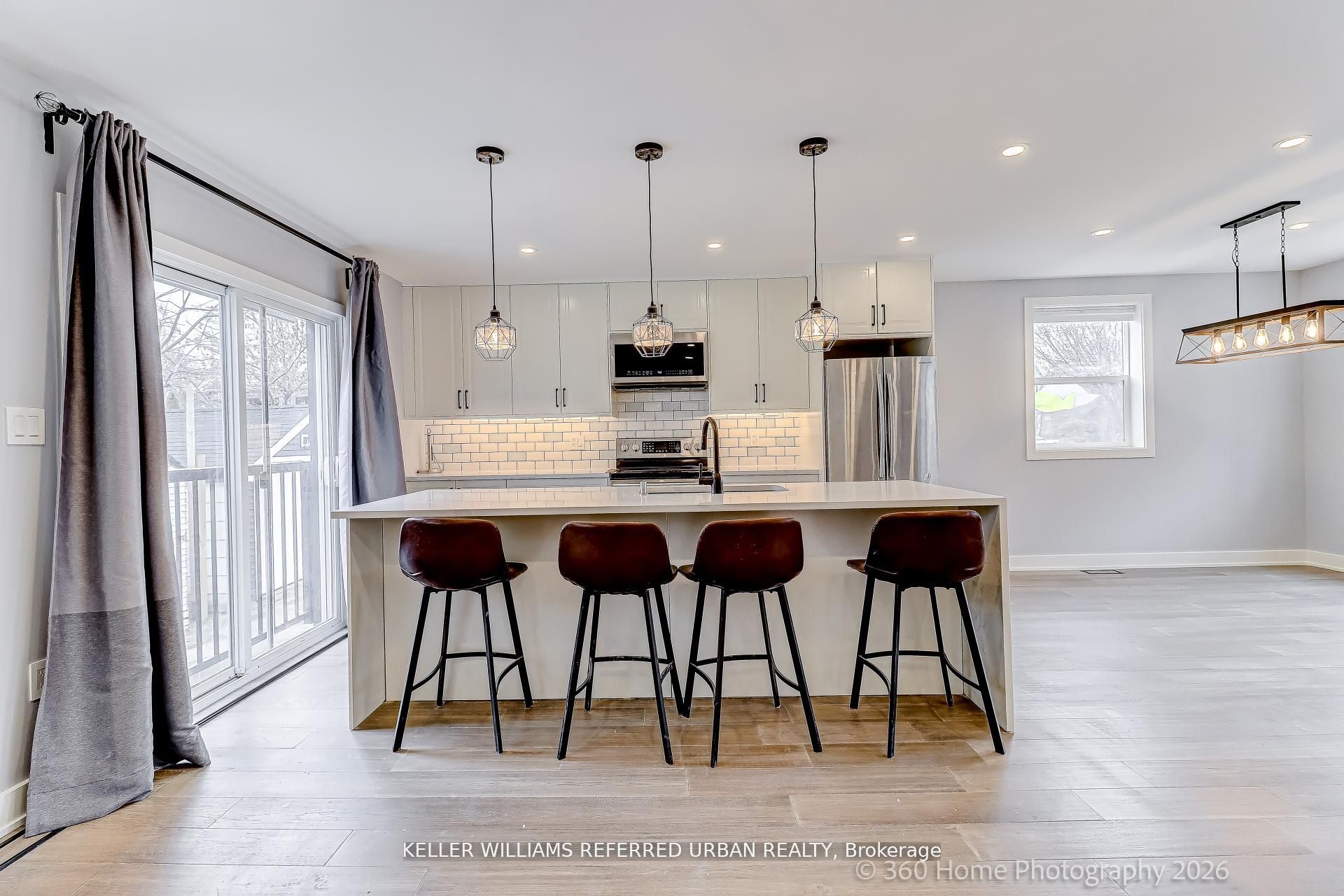 84 Foch Avenue 1