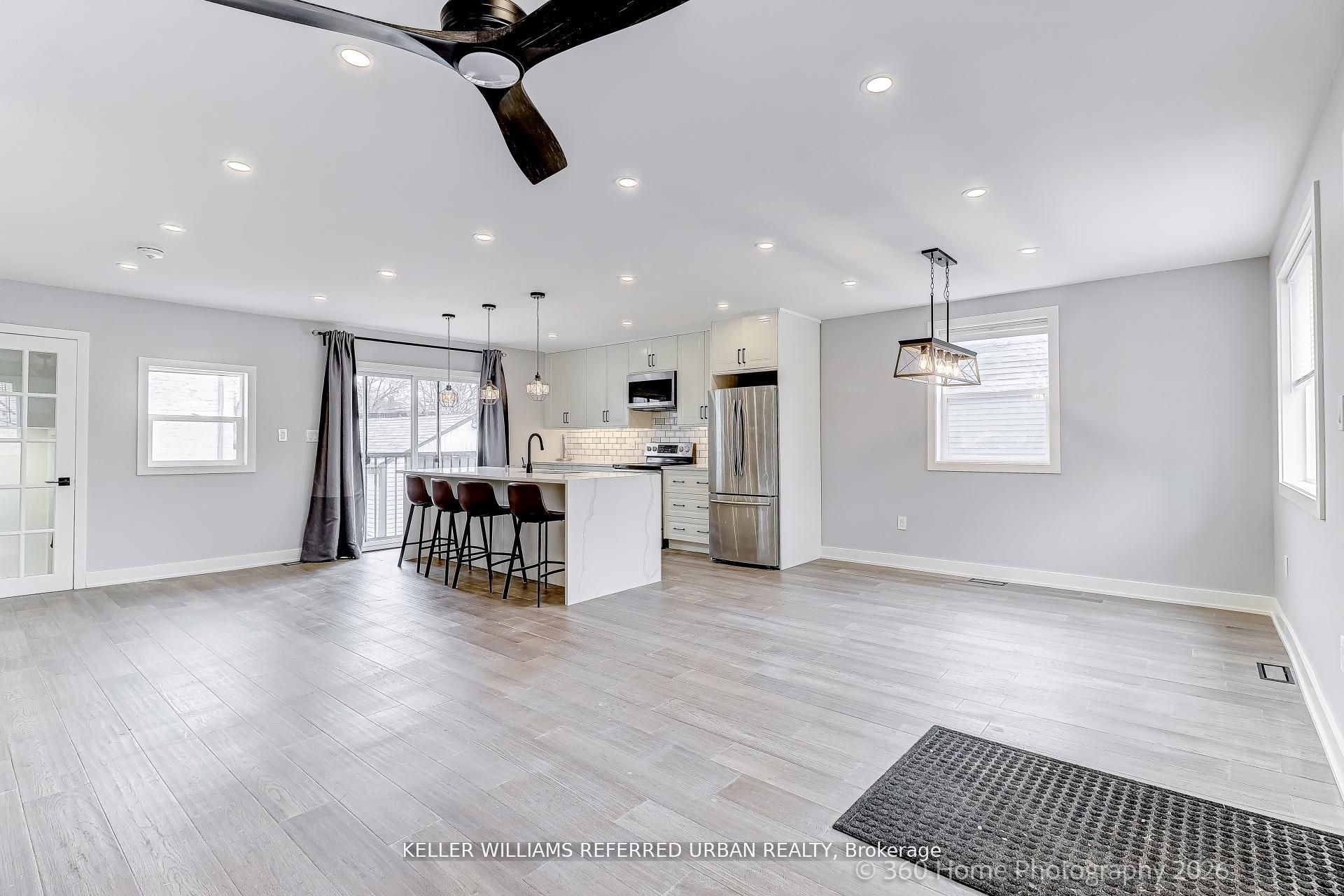 84 Foch Avenue 1