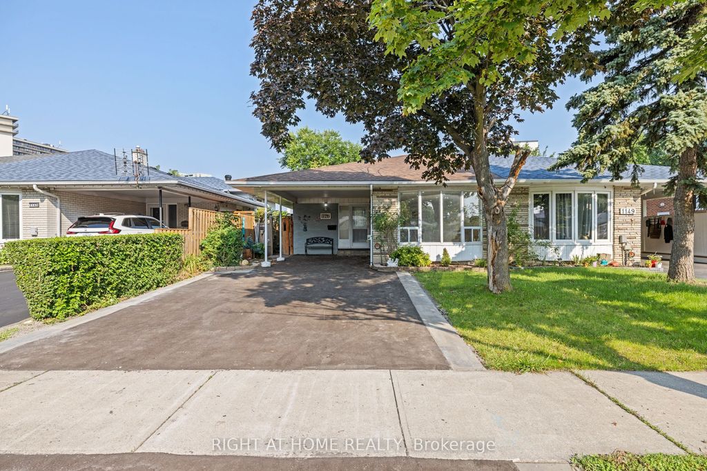 Photo of 1147 Saturnia Crescent, Mississauga, ON L4Y 2M2 (MLS # W12551722)