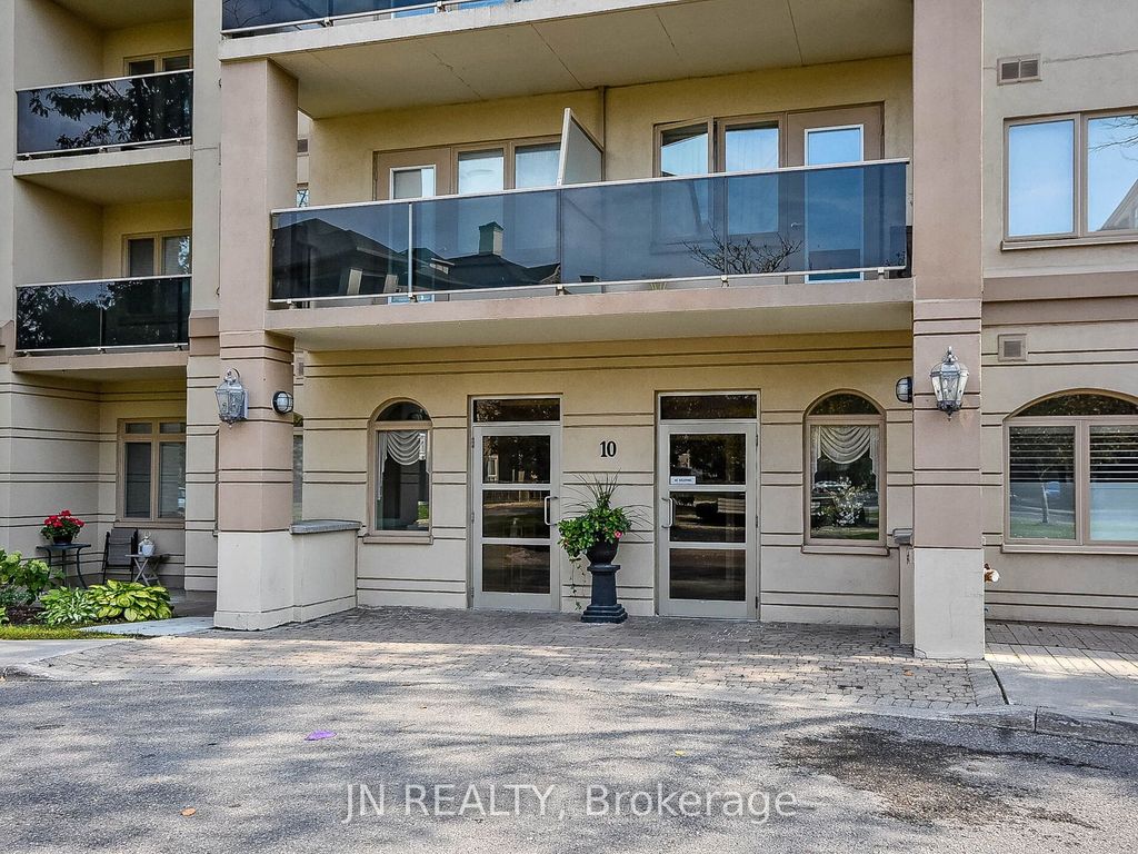 Photo of 10 Dayspring Circle #109, Brampton, ON L6P 1B9 (MLS # W12549858)