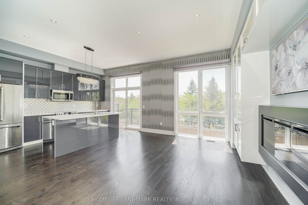 Photo of 8 Crestridge Drive, Vaughan, ON L4J 0K1 (MLS # N12452197)