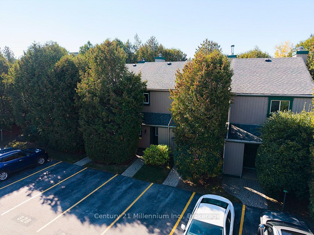 Photo of 5 Dawson Drive #327, Collingwood, ON L9Y 5B4 (MLS # S14116898)