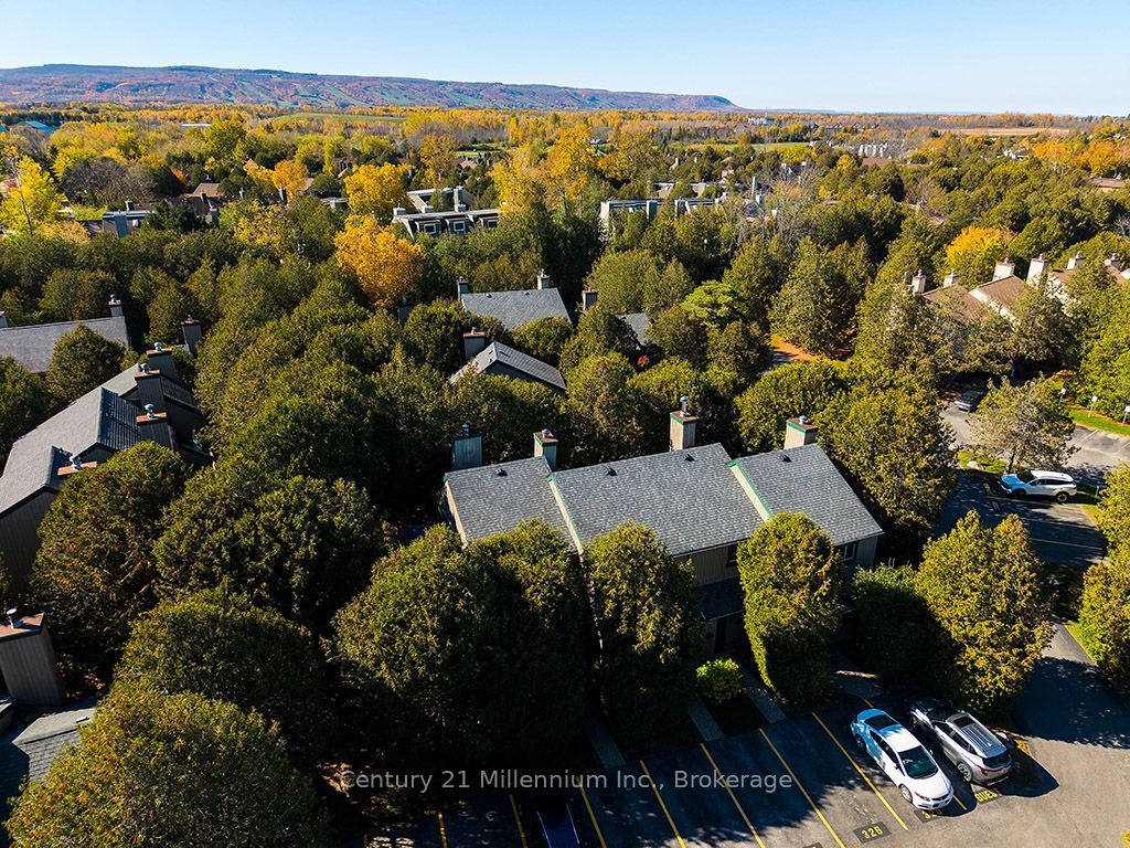 Photo of 5 Dawson Drive #327, Collingwood, ON L9Y 5B4 (MLS # S14116898)