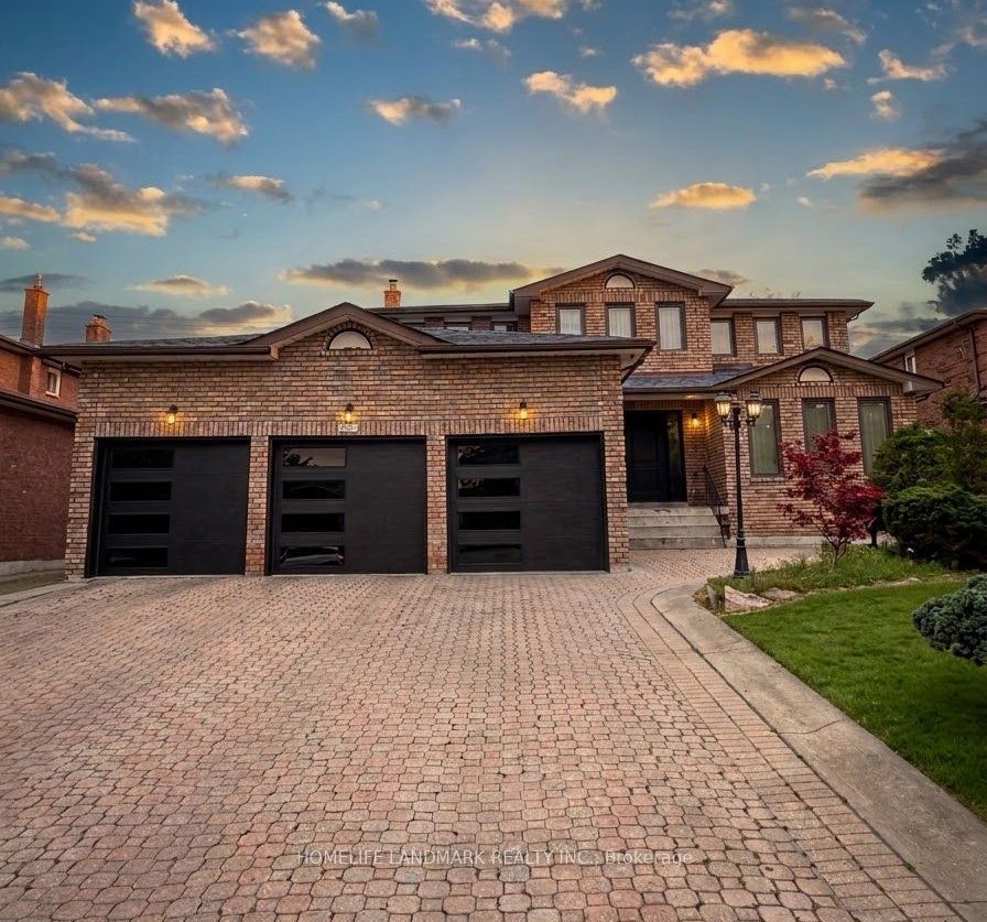 Photo of 11 Ravenhill Crescent, Markham, ON L3S 2V6 (MLS # N13842010)