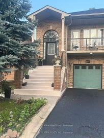171 Freemont Street Main Vaughan ON L4K 5H6