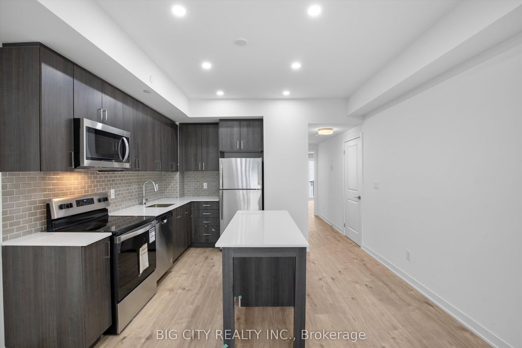 Photo of 4025 Hickory Drive #2, Mississauga, ON L4W 1L1 (MLS # W12451573)
