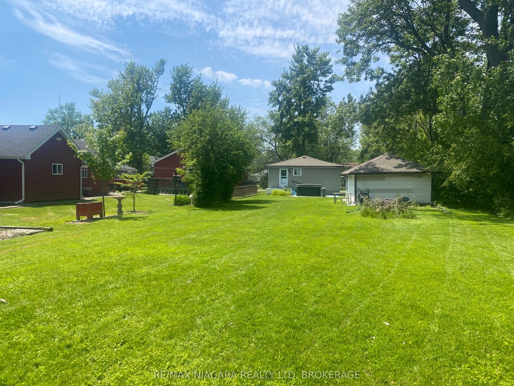 Photo of 434 Crescent Road, Fort Erie, ON L2A 4P7 (MLS # X13175544)