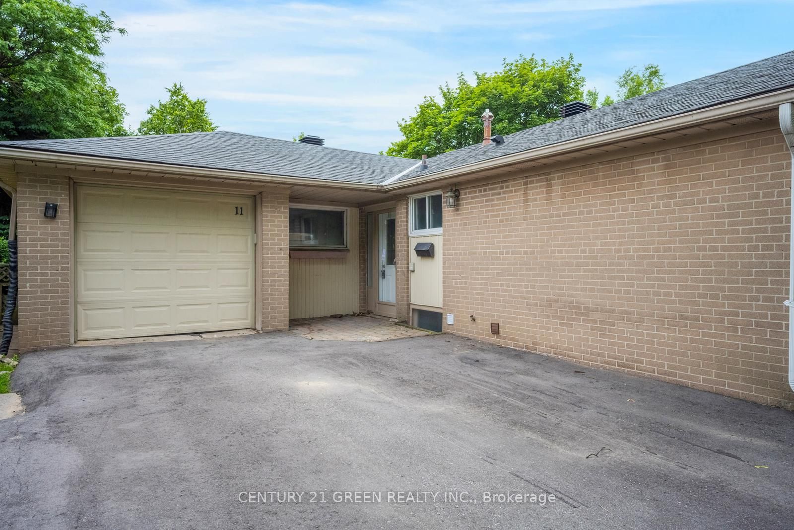 11 Burgby Avenue