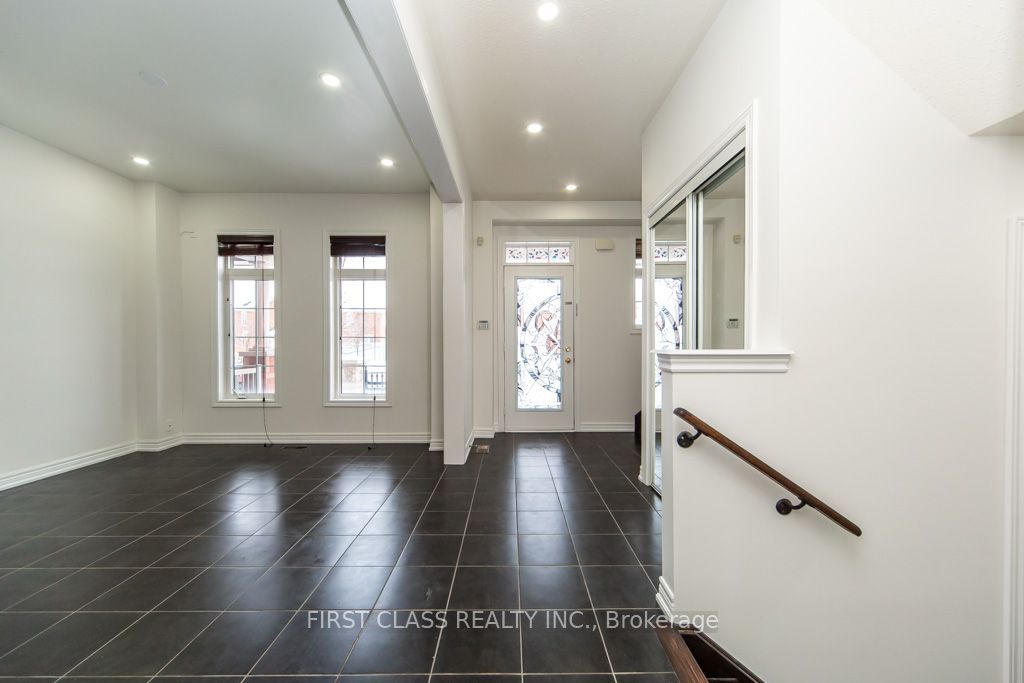 Photo of 5355 Tenth Line W, Mississauga, ON L5M 0V8 (MLS # W12639602)