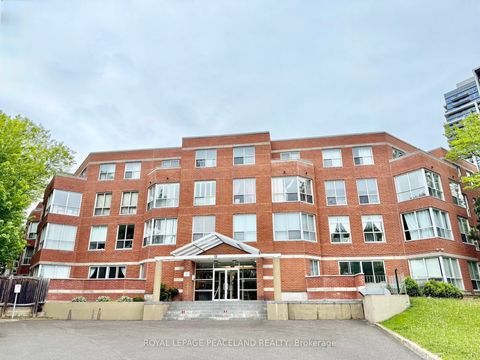 9 Chalmers Road 209 Richmond Hill ON L4B 3N3
