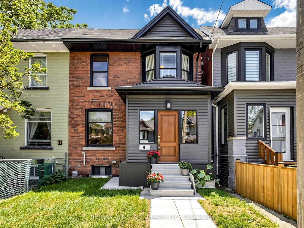 Photo of 9 Cherry Nook Gardens, Toronto, ON M4L 1J5 (MLS # E13468734)