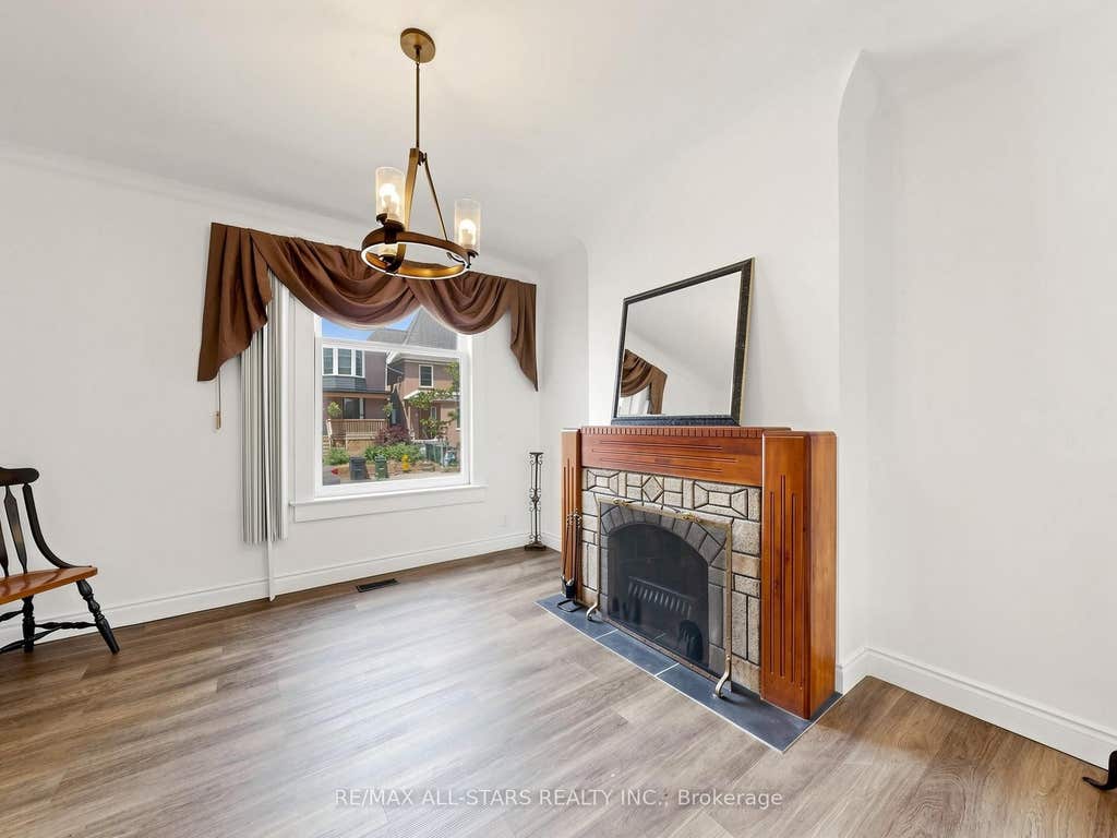 Photo of 9 Cherry Nook Gardens, Toronto, ON M4L 1J5 (MLS # E13468734)