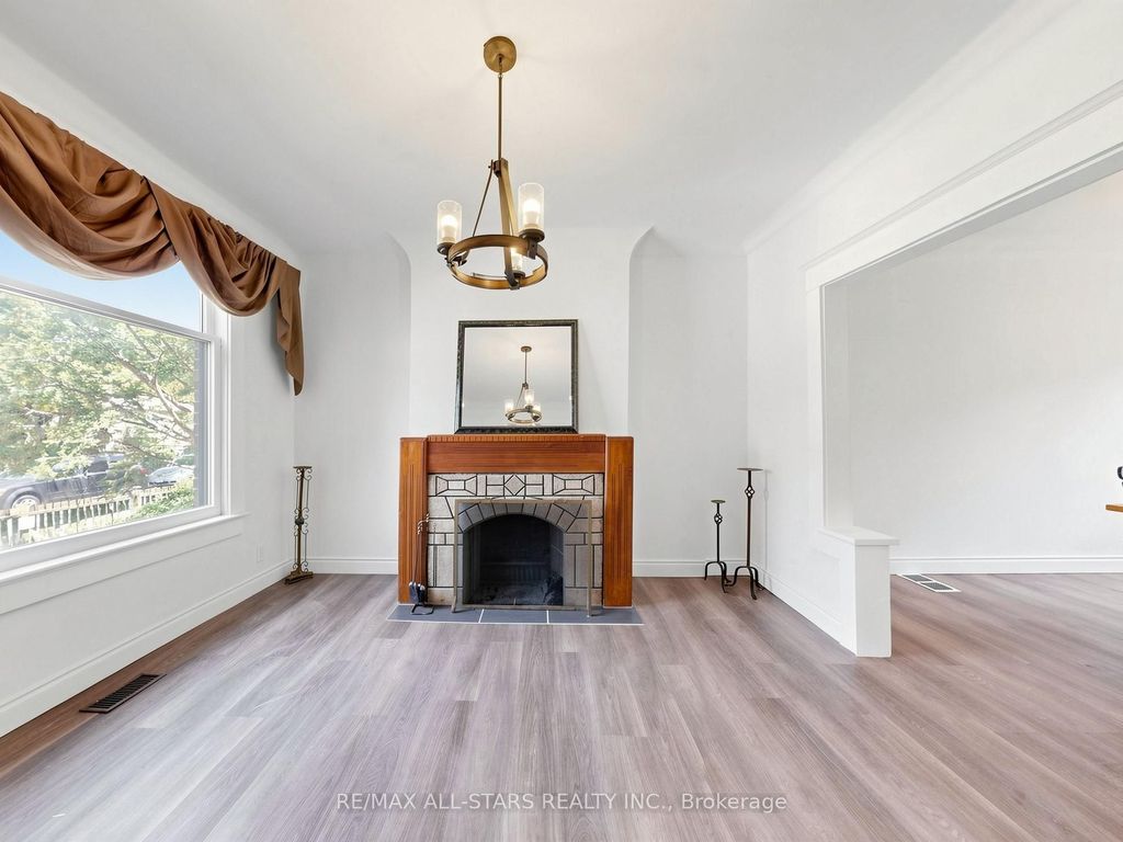 Photo of 9 Cherry Nook Gardens, Toronto, ON M4L 1J5 (MLS # E13468734)