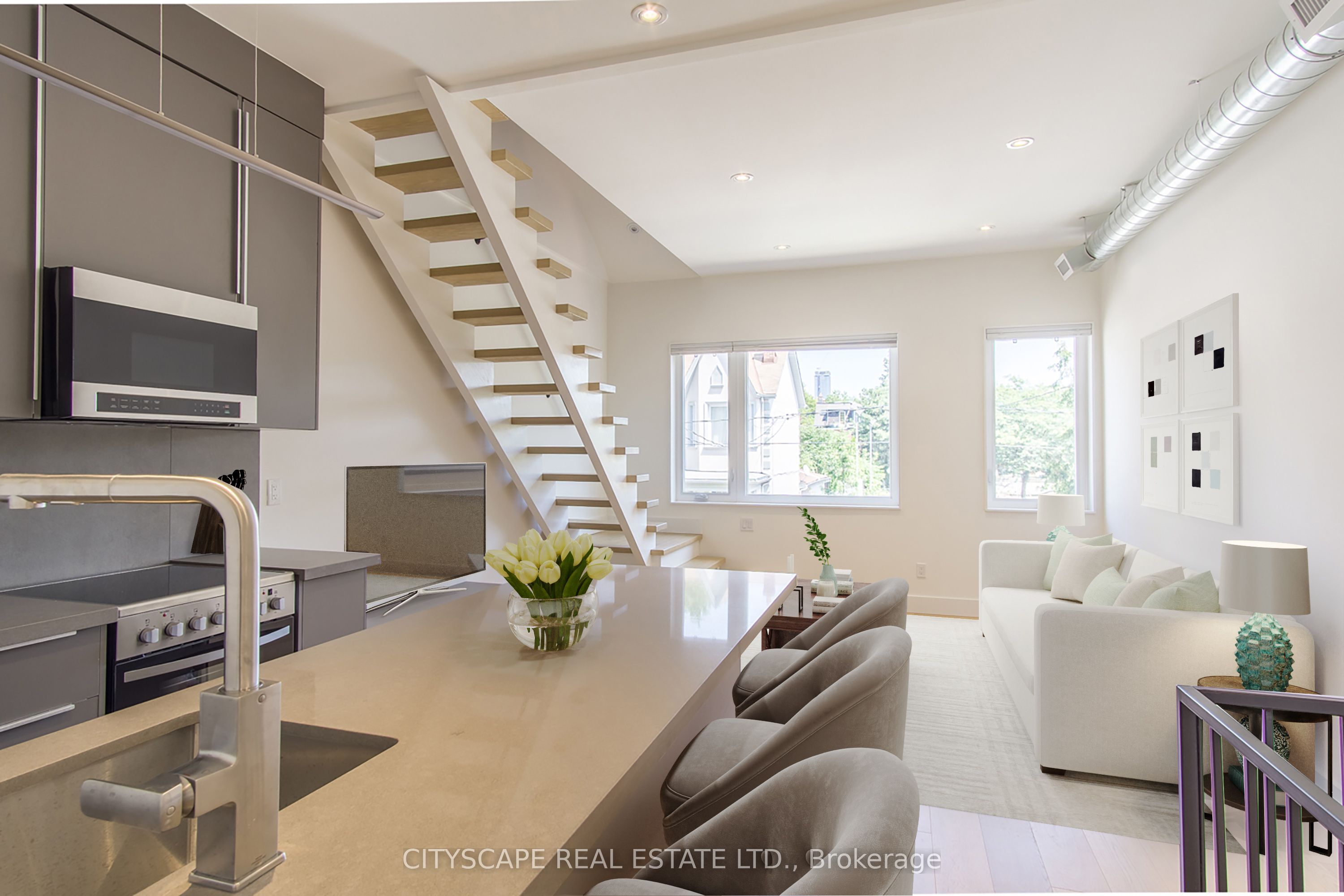 98 Manning Avenue Upper