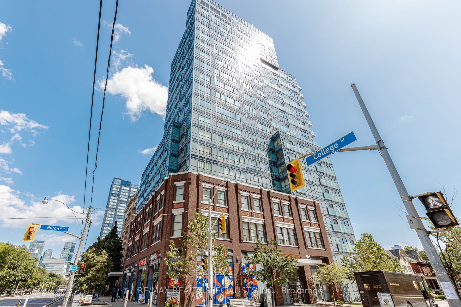 181 Huron Street 604