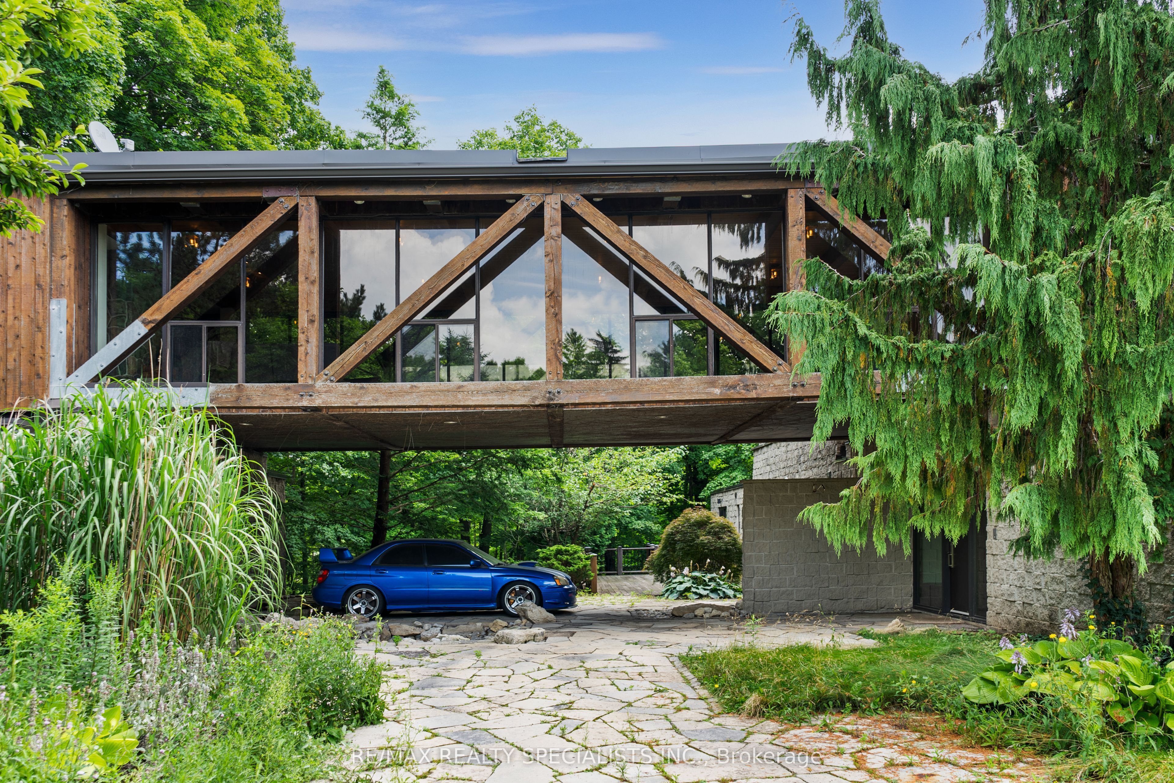 Photo 1 of 40 — 15139 Rockside Road, Caledon, ON L7C 1V4