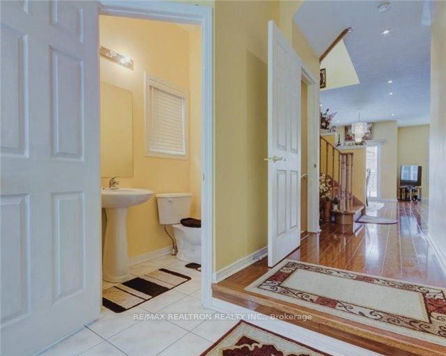 51 Ralph Chalmers Avenue