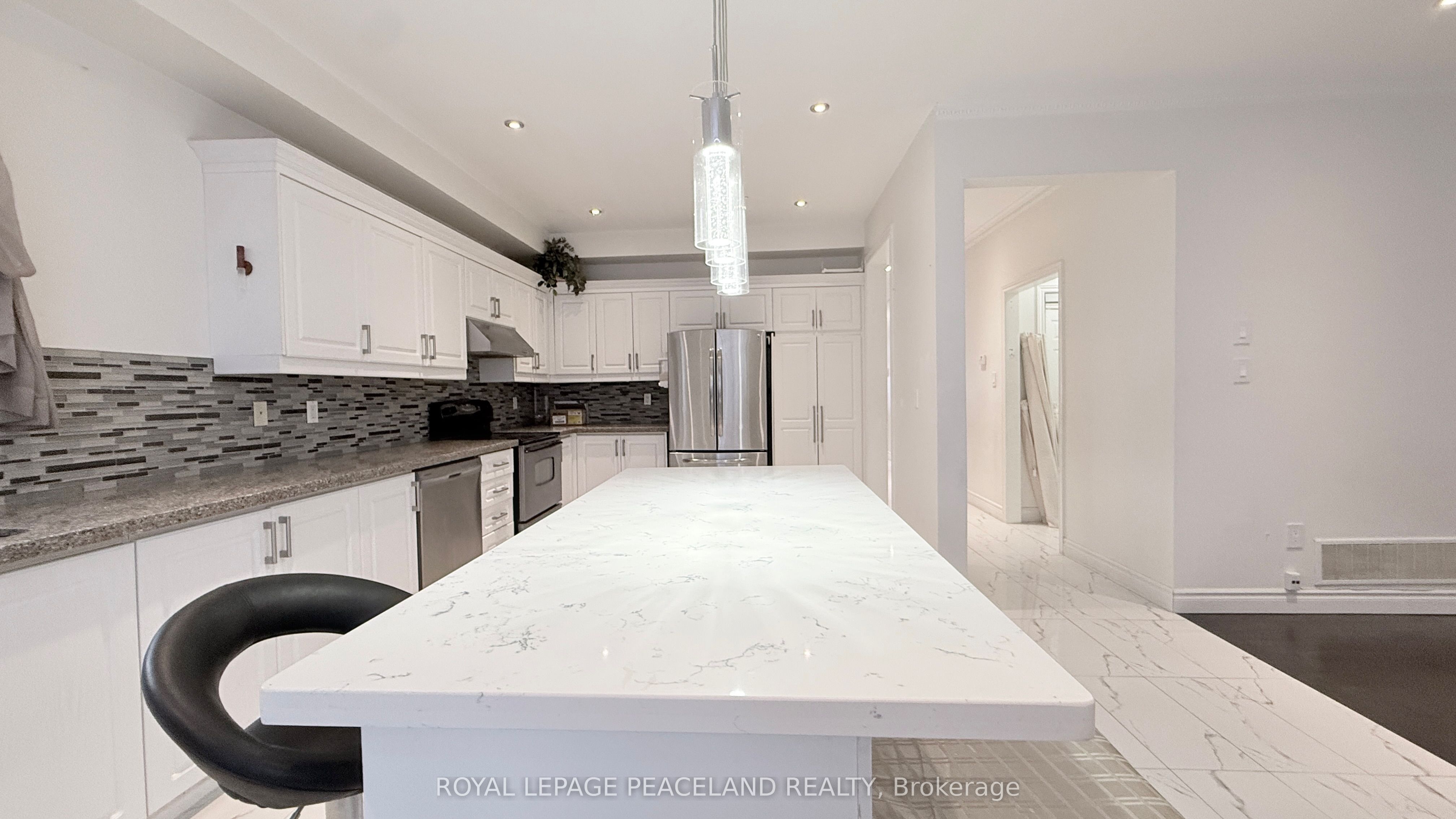 110 Annina Crescent