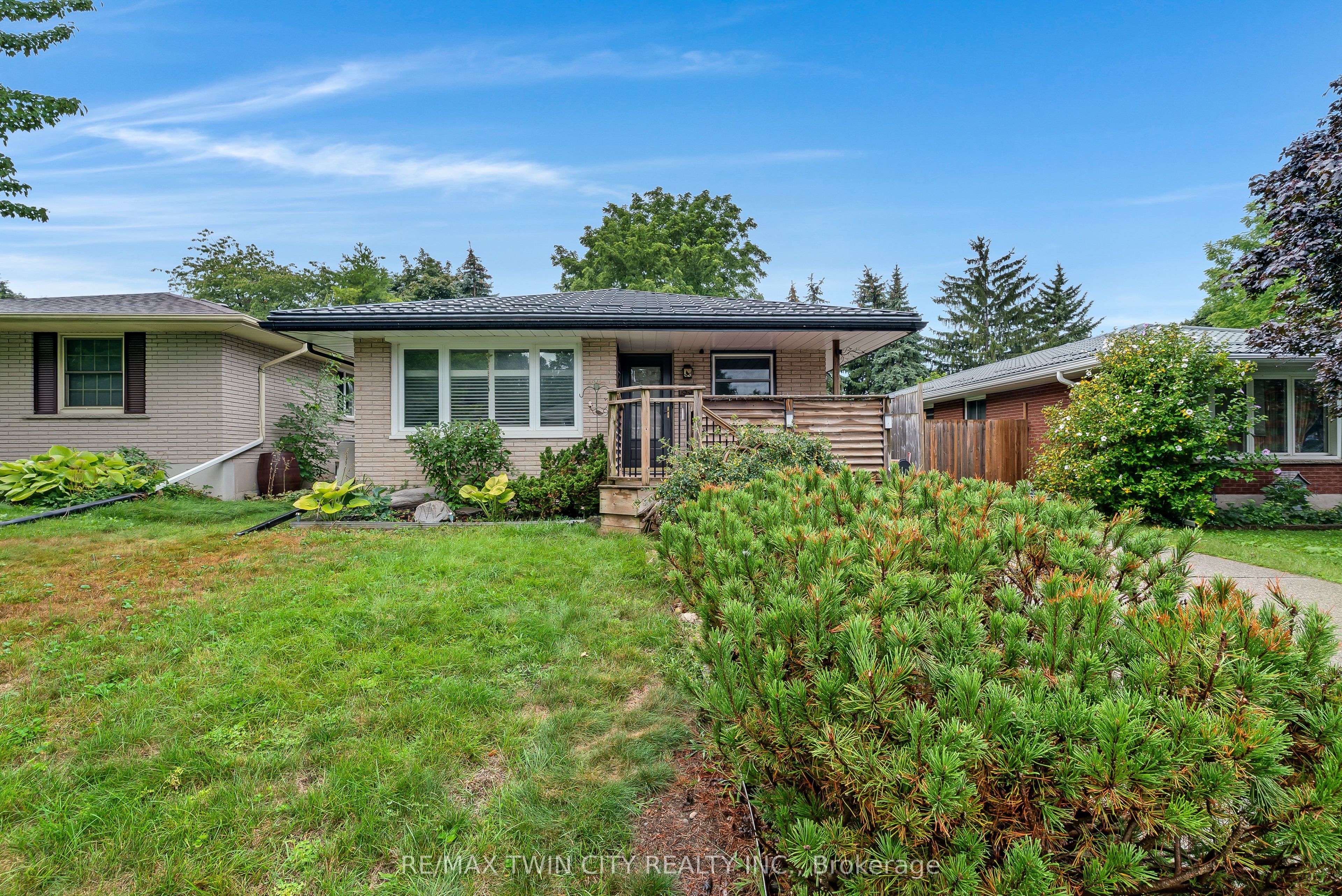 83 Kimberly Crescent