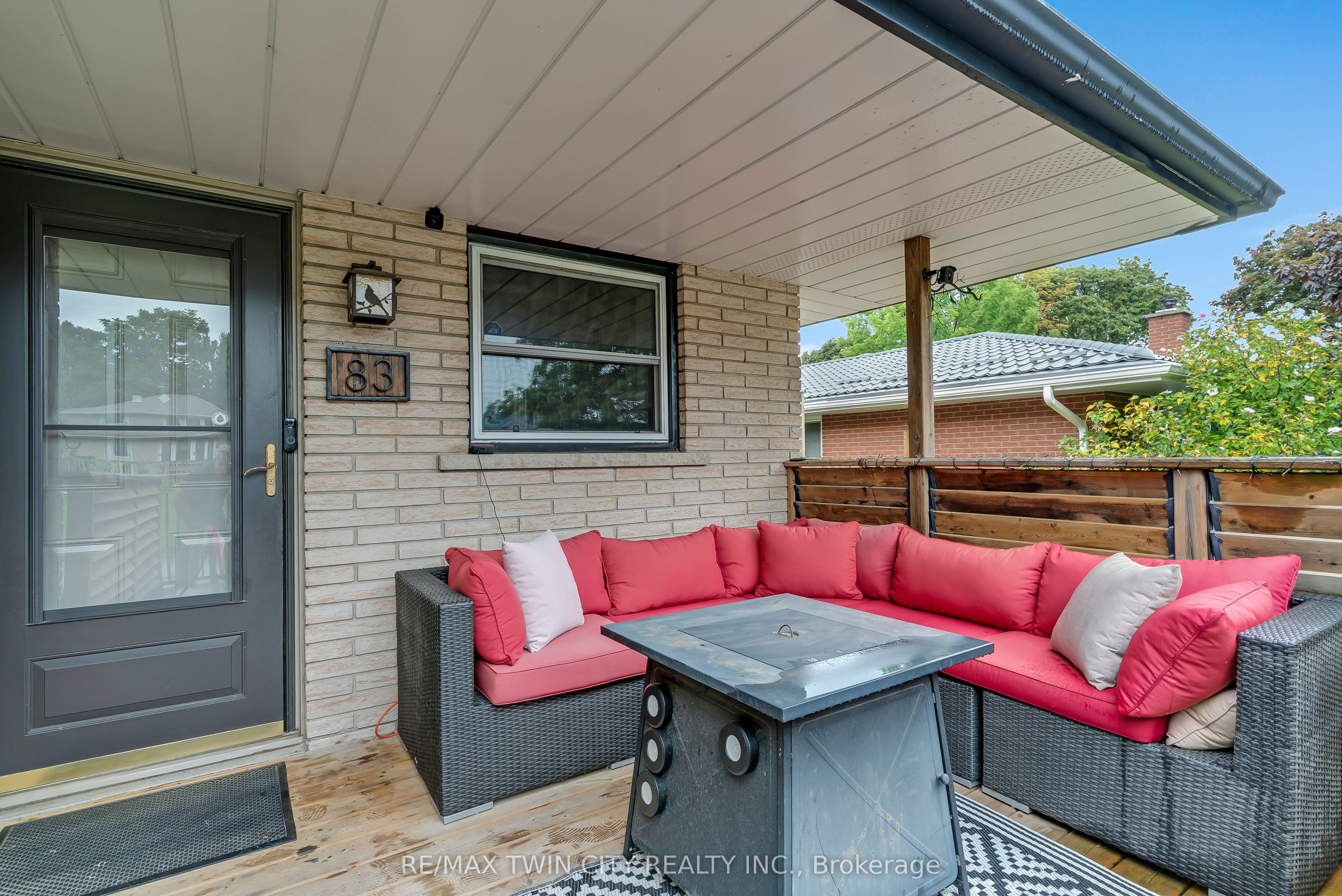 83 Kimberly Crescent