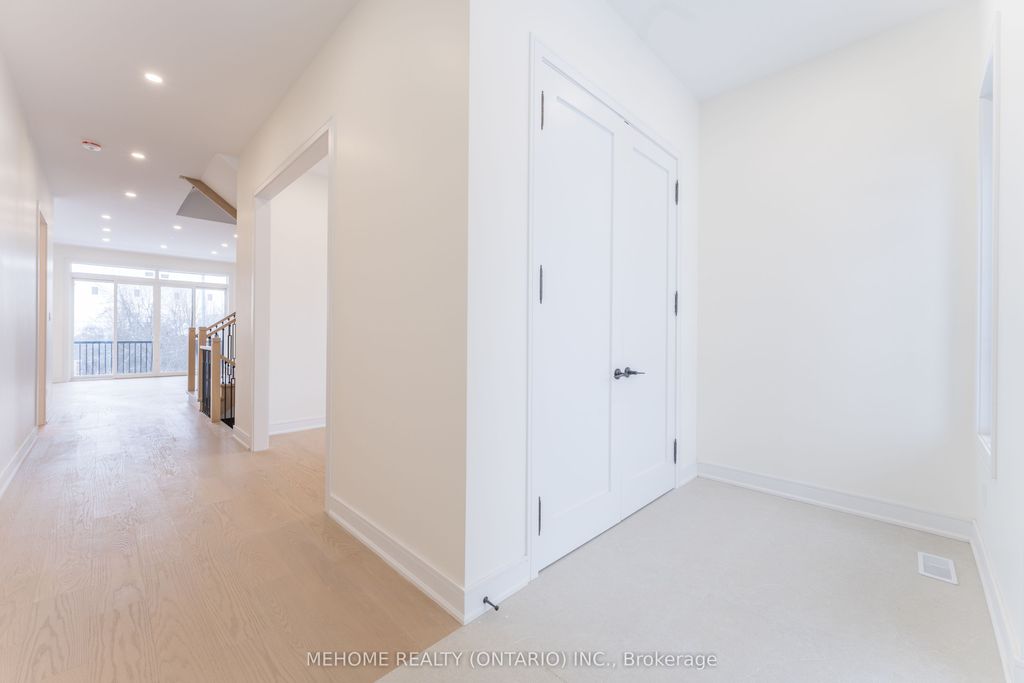 Photo of 85 Post Oak Drive, Richmond Hill, ON L4E 4G9 (MLS # N12587724)
