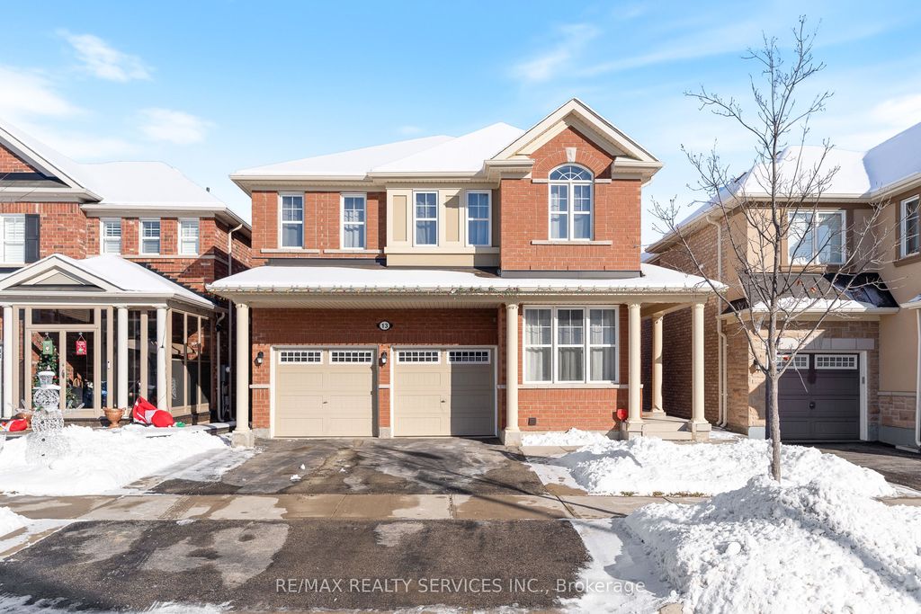 Photo of 13 Fenchurch Drive, Brampton, ON L7A 4G5 (MLS # W12630818)