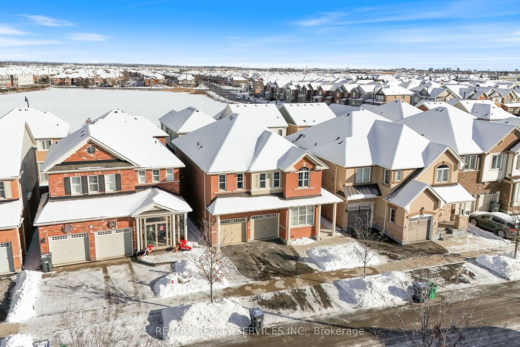 Photo of 13 Fenchurch Drive, Brampton, ON L7A 4G5 (MLS # W12630818)