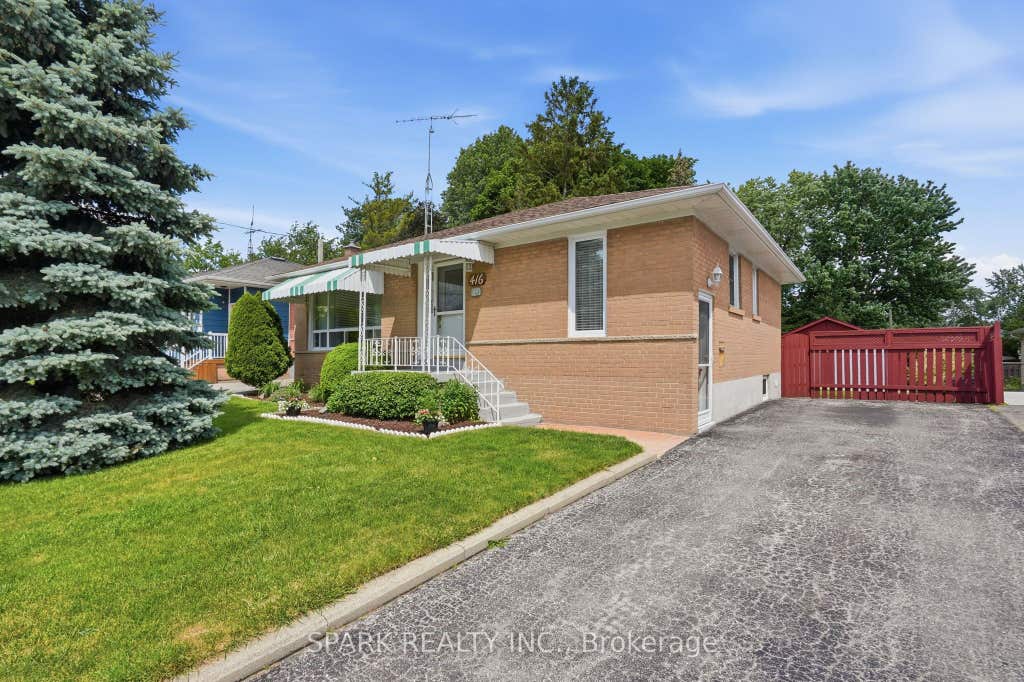 Photo of 416 Delrex Boulevard, Halton Hills, ON L7G 4H9 (MLS # W13464134)