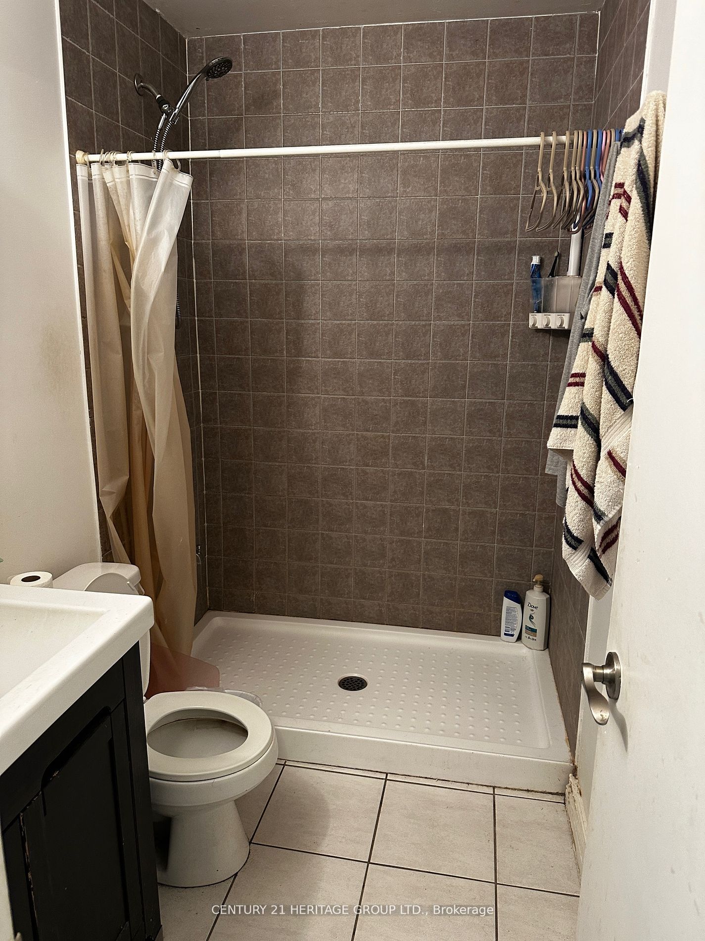 612 Gerrard Street E