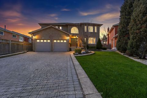 12 Lavinio Court Vaughan ON L6A 1V8