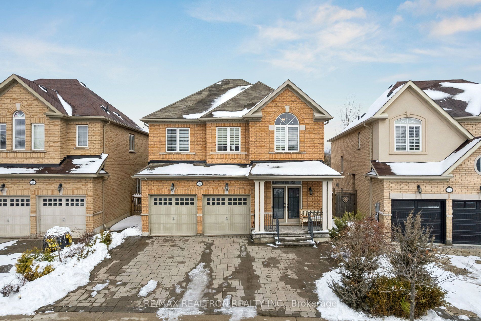 22 Wolf Creek Crescent