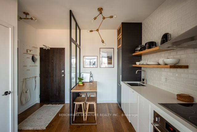 36 Lisgar Street PH17E