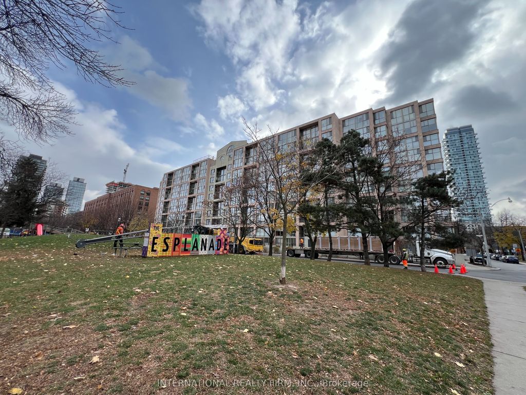 Photo of 65 Scadding Avenue #PH5, Toronto, ON M5A 4L1 (MLS # C13143236)