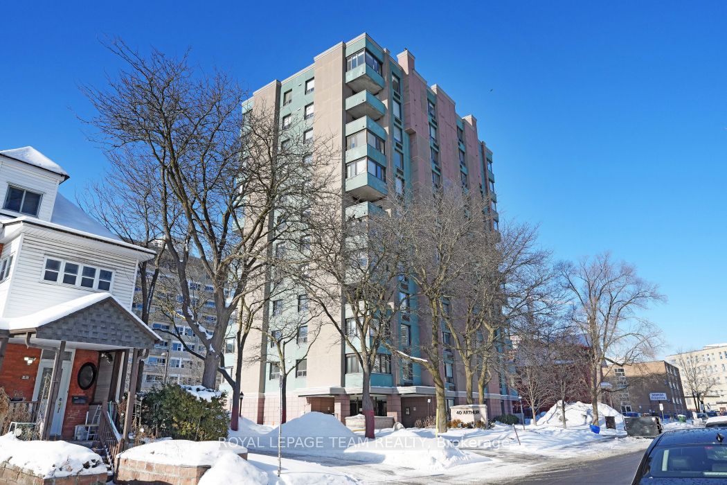 Photo 1 of 28 — 40 Arthur Street E 1004, West Centre Town, ON K1R 7T5