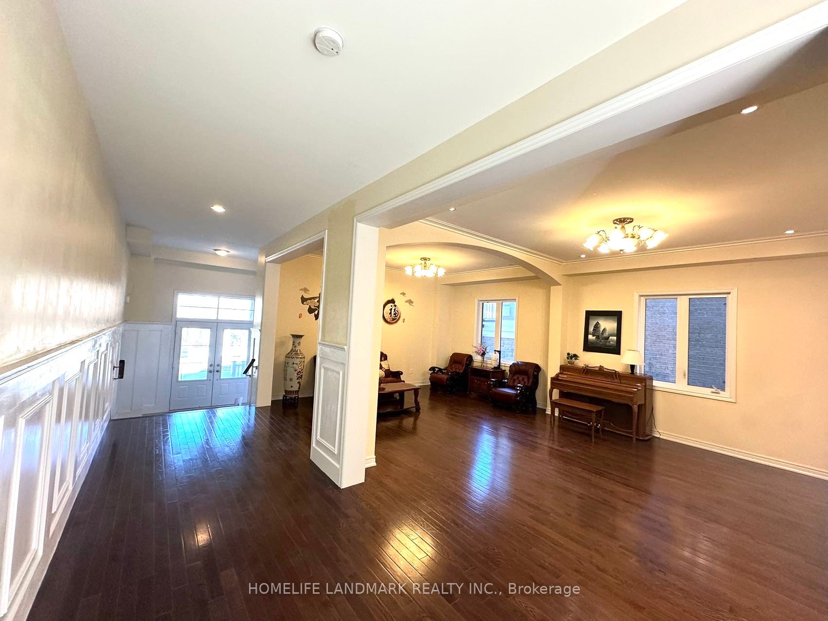60 Wozniak Crescent
